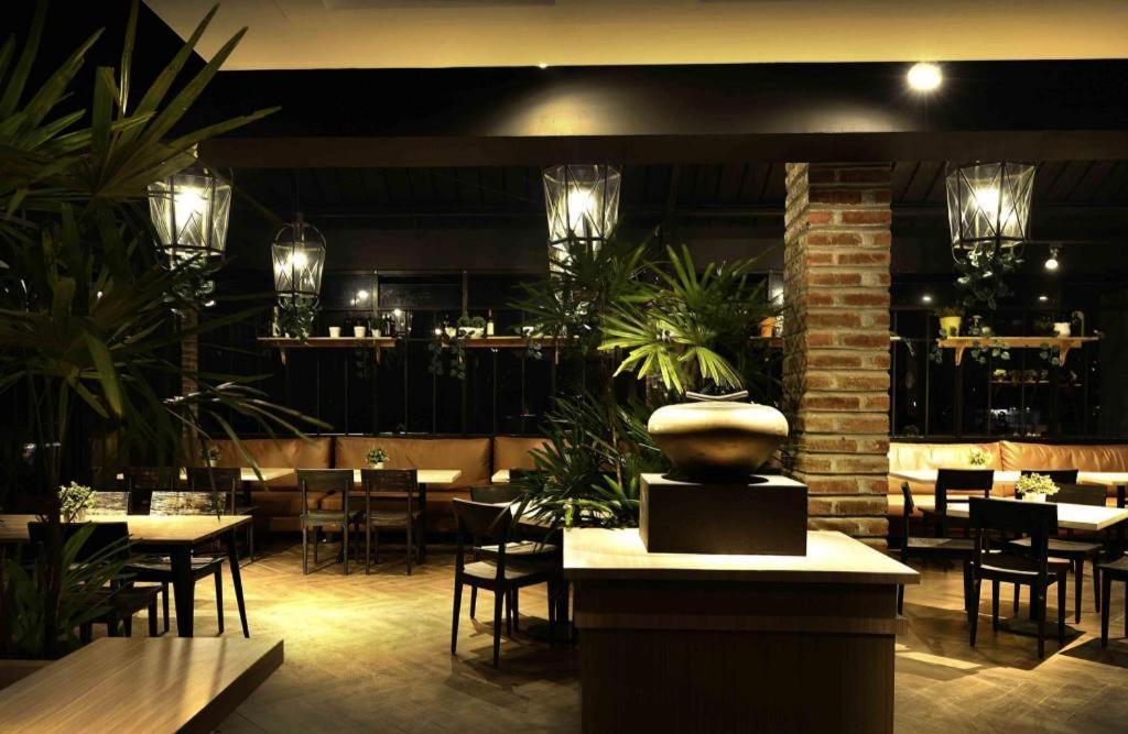 Kytos Hotel Bandung Exterior foto
